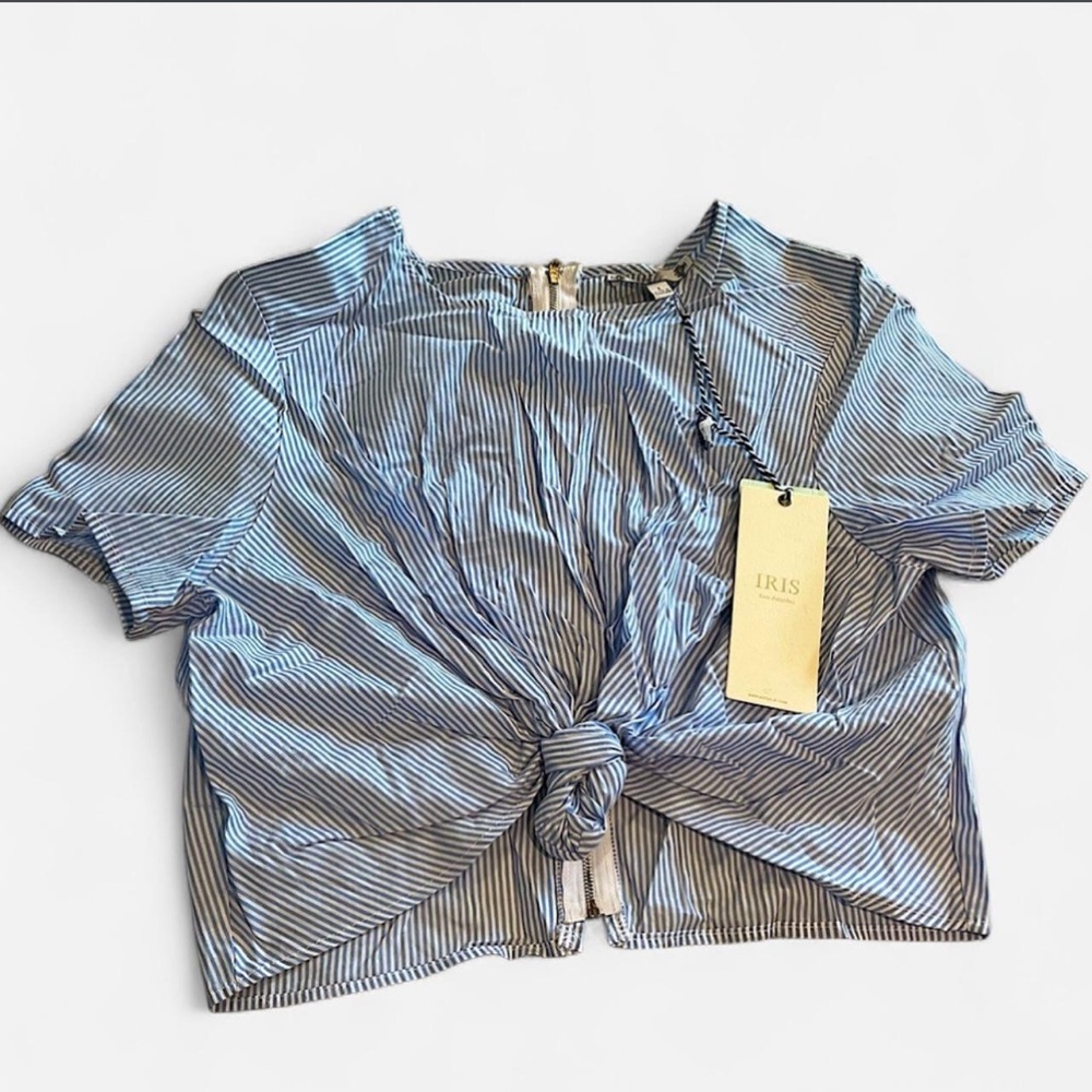NWT Tied Brunch Top
